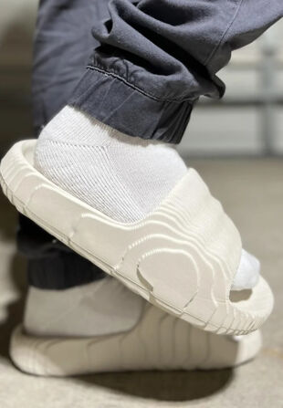 Bone White Waving Sliders