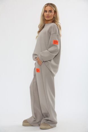 Long Sleeve Graphic Badge Sweatshirt With Wide Leg Trouser