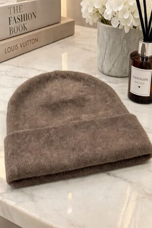 Knitted Ribbed Beanie