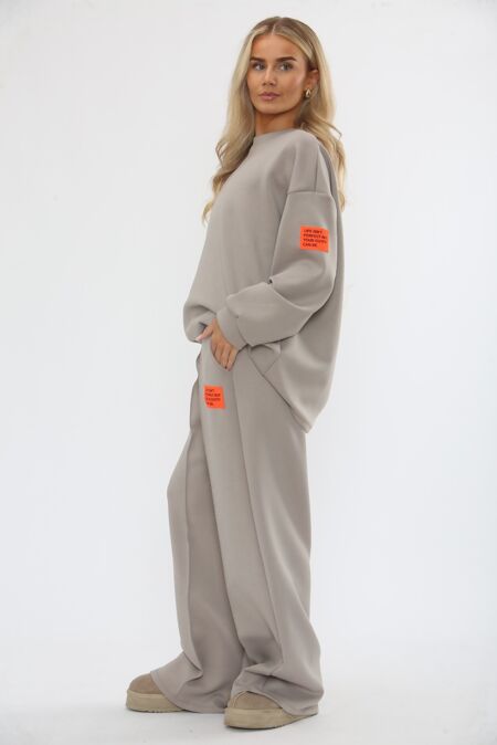 Long Sleeve Graphic Badge Sweatshirt With Wide Leg Trouser