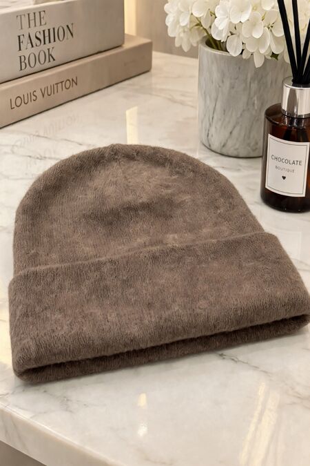 Knitted Ribbed Beanie