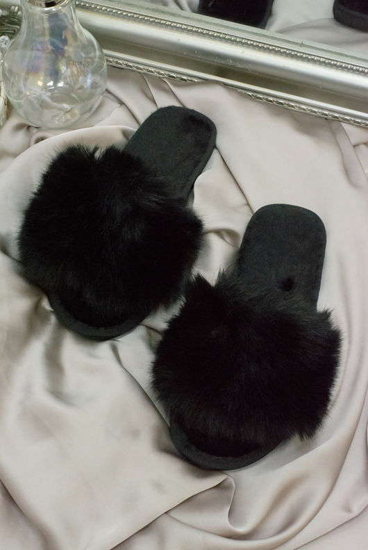 Black Fluffy Faux Fur Slider Slippers