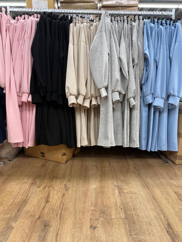 Cropped Corset Fit Sweatshirt With Single Seam Trouser