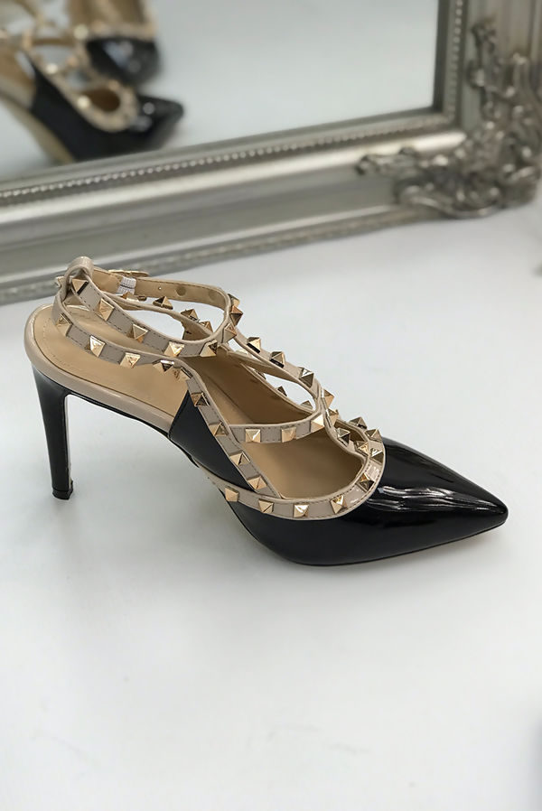 Wholesale Black Studded Court Heels