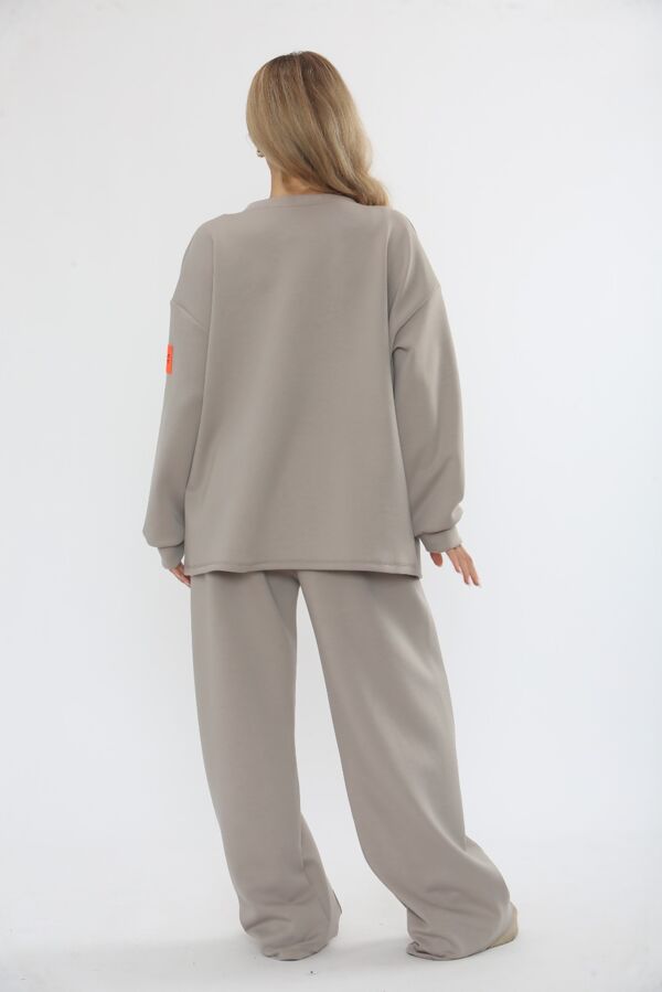 Long Sleeve Graphic Badge Sweatshirt With Wide Leg Trouser