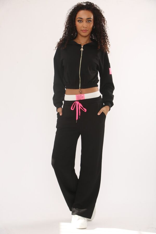 Graphic Badge Baggy Cropped Hoodie With Contrast Trouser
