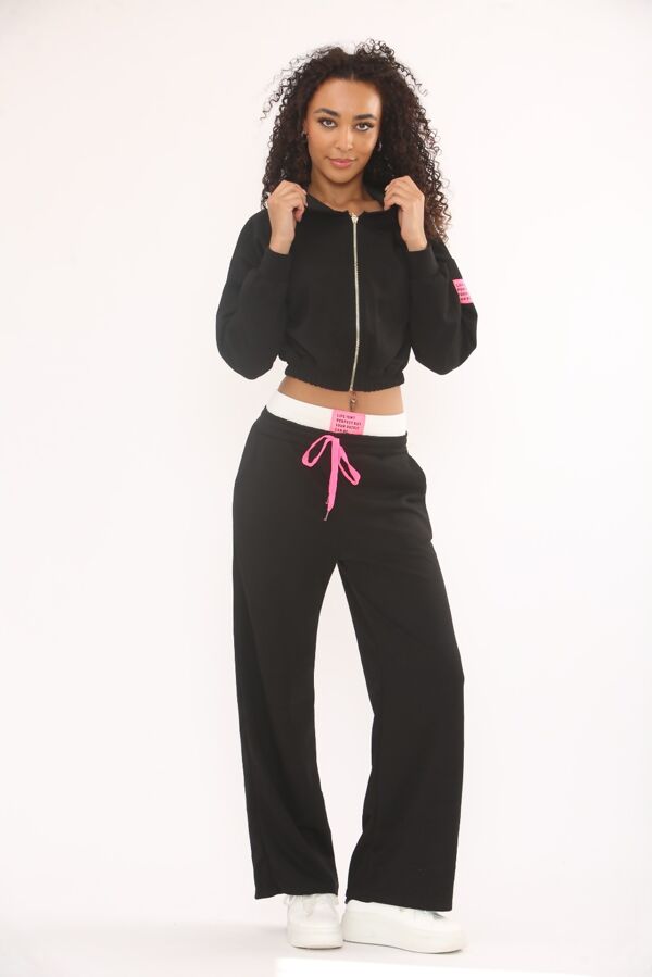 Graphic Badge Baggy Cropped Hoodie With Contrast Trouser