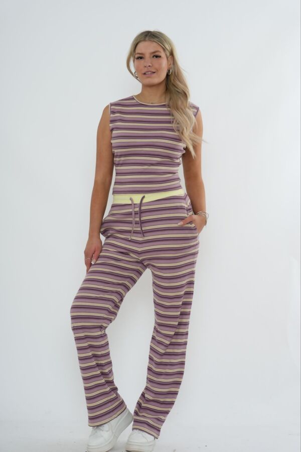 Wine Contrast Sleeveless Striped Top  And Relaxed Trouser