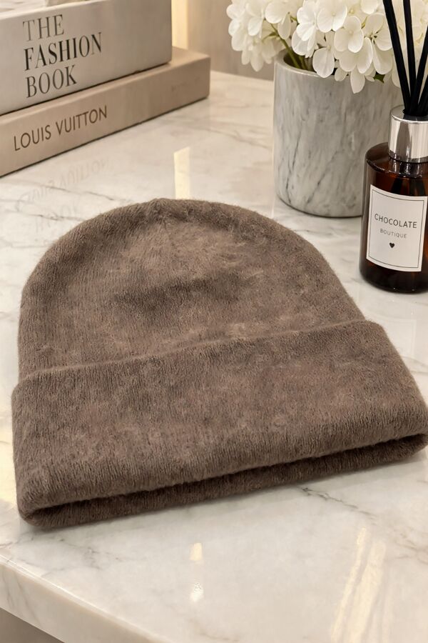 Knitted Ribbed Beanie